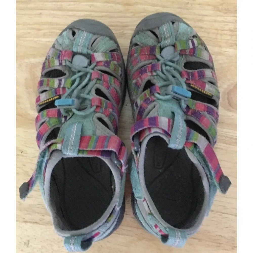 KEEN Sandals Girls Size 13C‎ Multicolored Walking Hiking A1